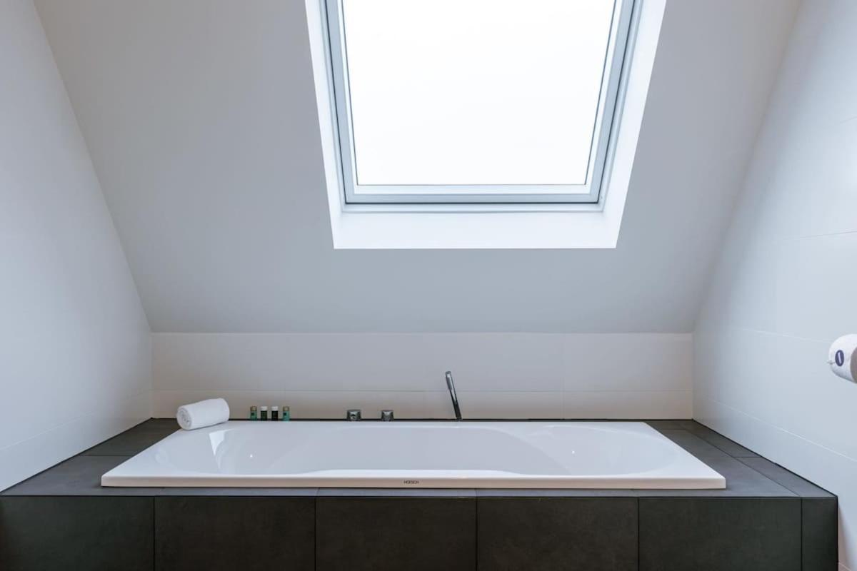 Huswell - Luxurious Apartment With Parking ベールネム エクステリア 写真