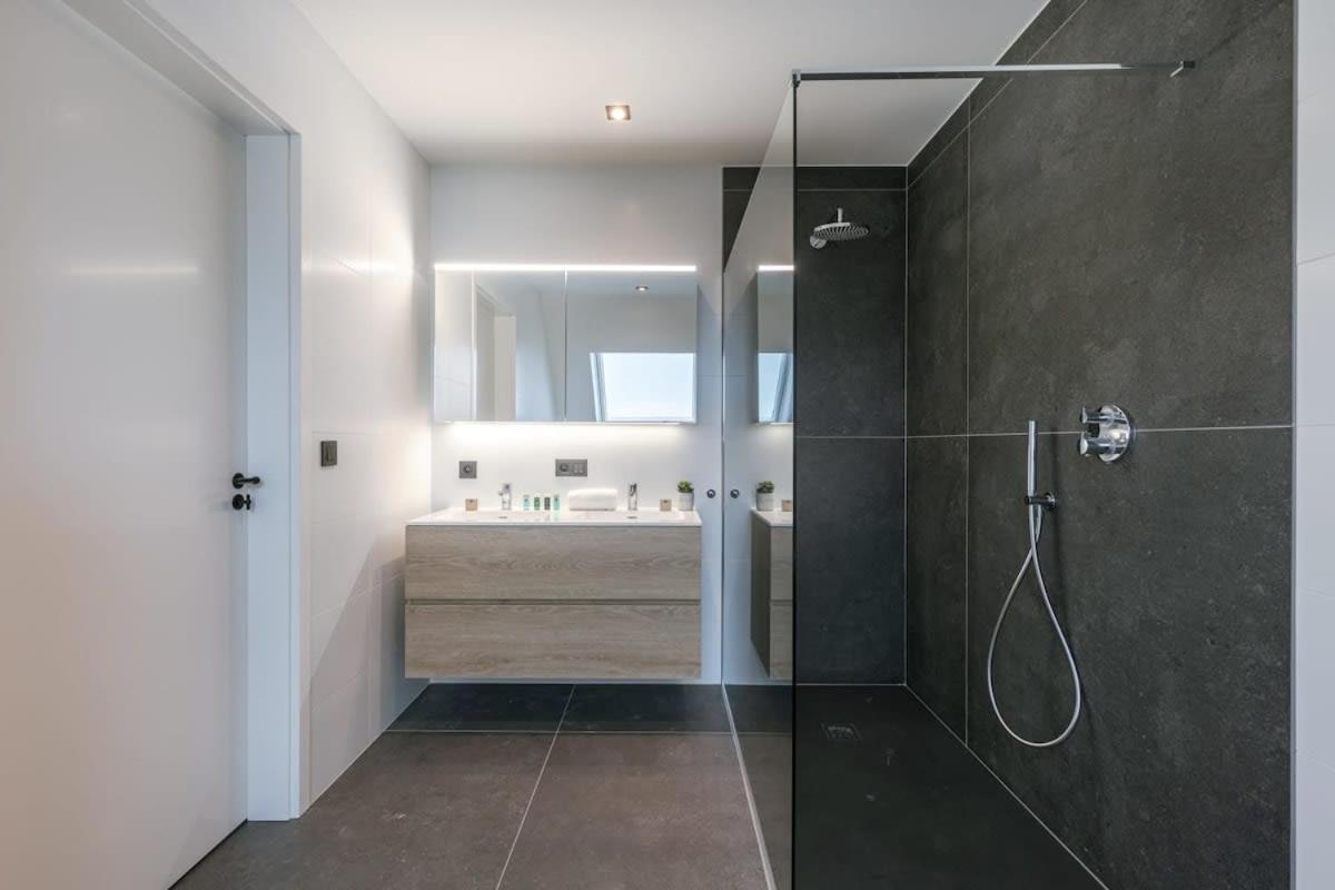 Huswell - Luxurious Apartment With Parking ベールネム エクステリア 写真